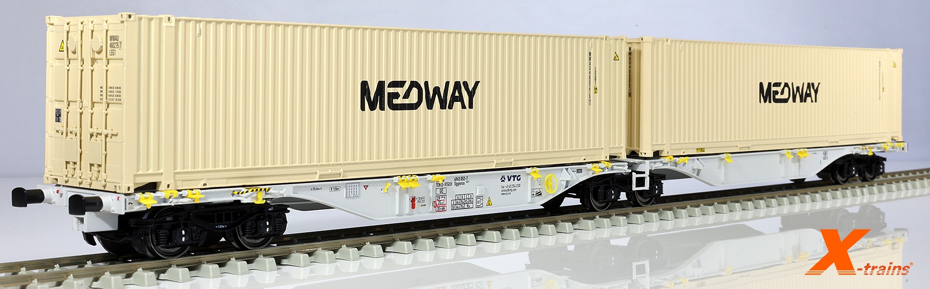 Vagão Sggmrss 90' VTG 38 80 496 3 052-7 com 2x45’ MEDWAY MWAU4600538 + MWAU4602757